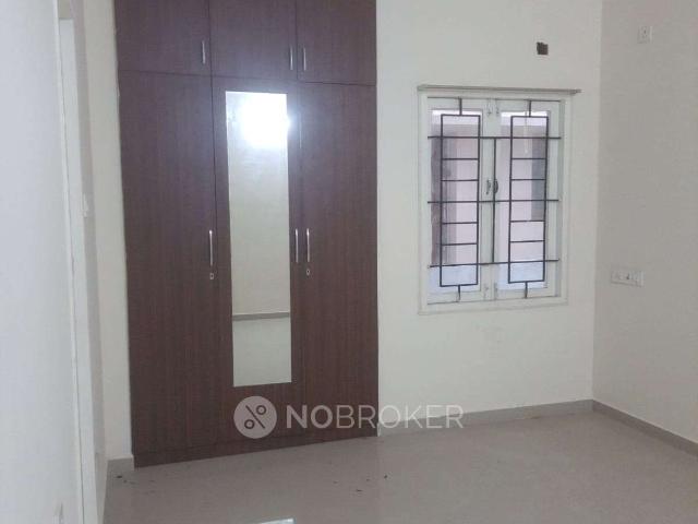 1 BHK Flat In Standalone Building for Rent In Pallikaranai
