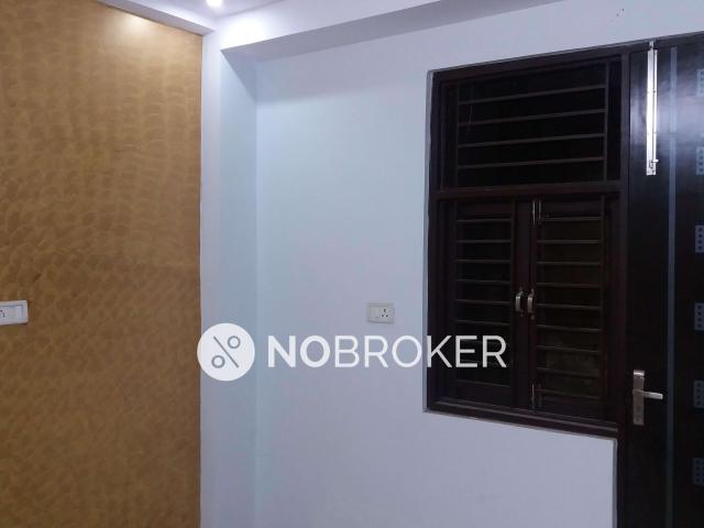 1 BHK Flat In Standalone Building For Sale In Uttam Nagar