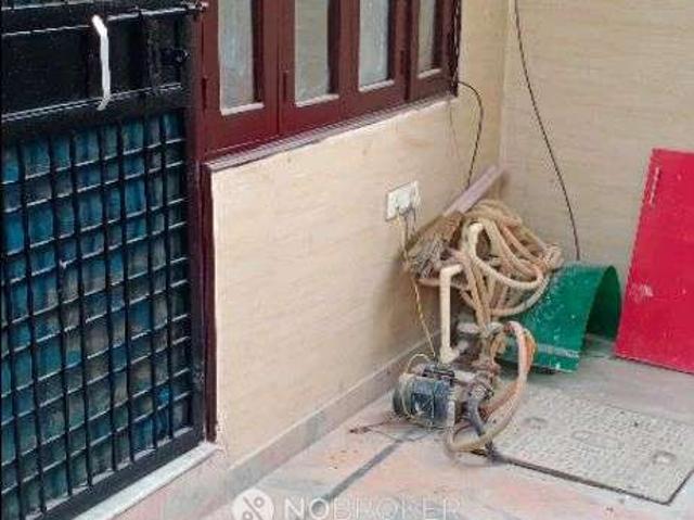 1 BHK Flat In Standalone Buildong for Rent In Sector 3