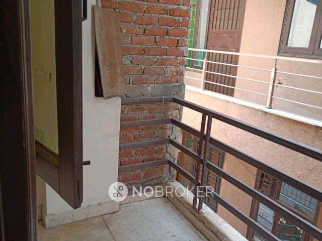 1 BHK Flat In Standlone Building for Rent In Chattarpur