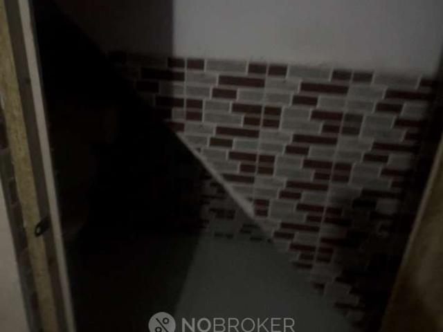 1 BHK Flat In Standlone Building for Rent In Mayur Vihar Ph