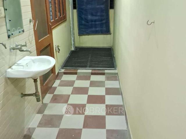 1 BHK Flat In Standlone Building for Rent In Sector 8