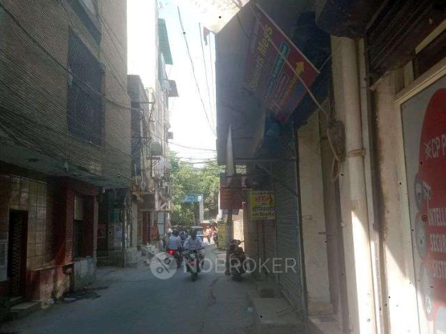 1 BHK Flat In Standslone Building for Rent In Uttam Nagar