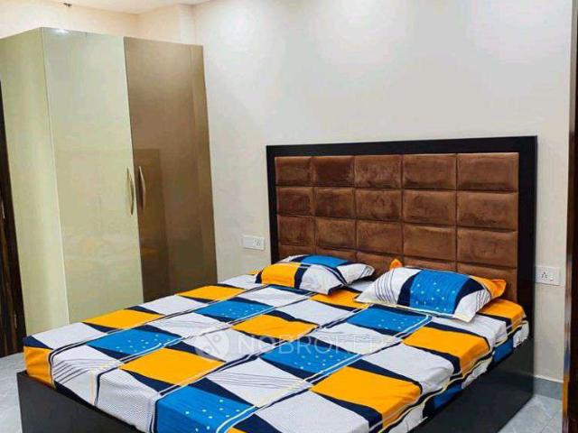 1 BHK Flat In Sushant Lok Luxury for Rent In Sector 43
