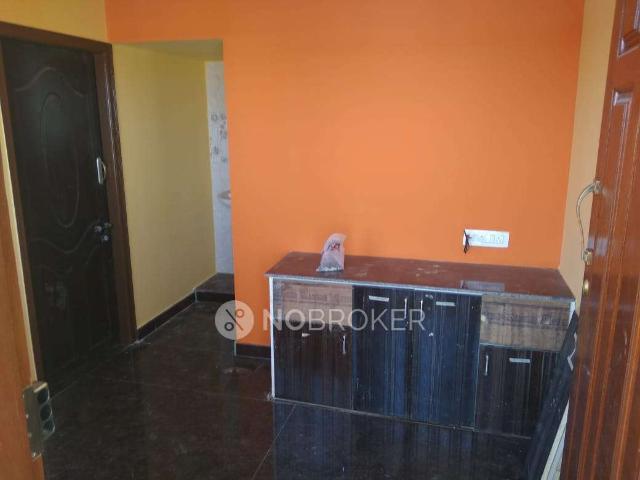 1 BHK Flat In Santhosh Nilaya. For Rent In Hanumappa Layout