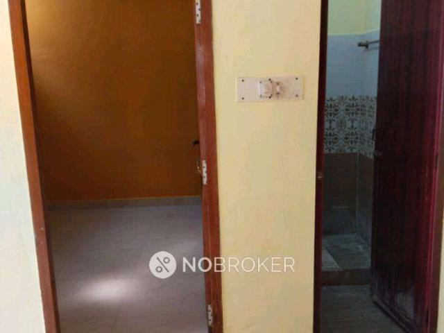 1 BHK Flat In Sasikala Apartments for Lease In Old Washermanpet