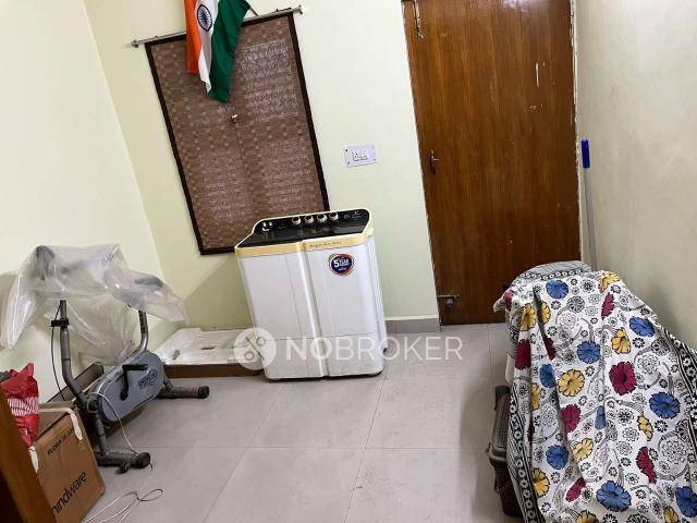 1 BHK Flat In Sfs Flats for Rent In Janakpuri