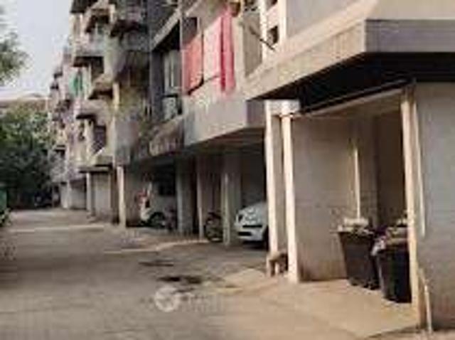 1 BHK Flat In Shravandhara Cooperative Housing Society for R