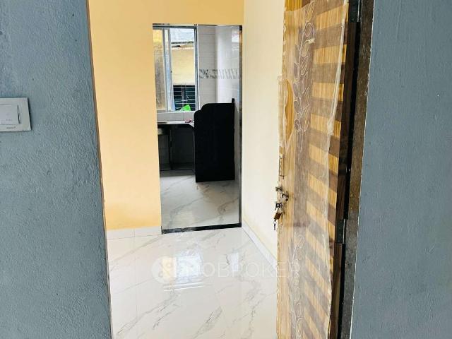 1 BHK Flat In Shri Krishna Cottage for Rent In Malad West