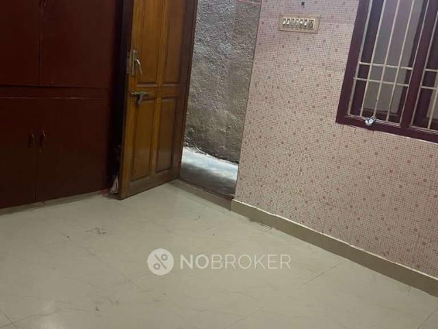1 BHK Flat In Sivakumar Flats for Rent In Mandavelipakkam