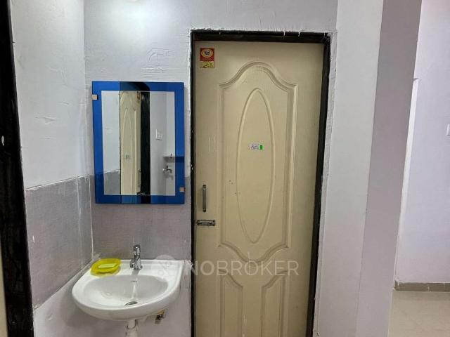 1 BHK Flat In Vastu Heights for Rent In Goregaon West
