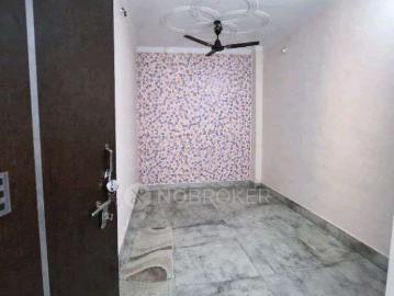 House for sale in Krishna Park West Delhi - Parking
