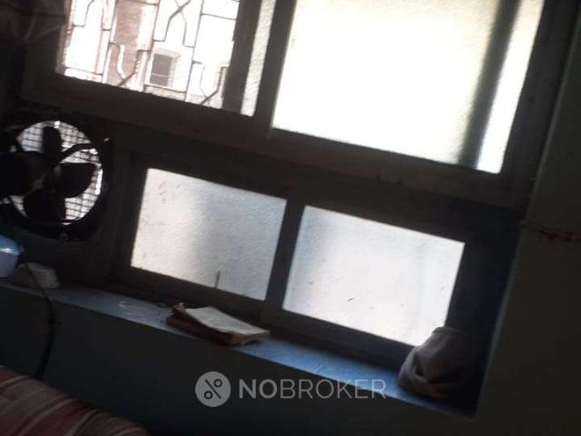 1 BHK House For Sale In Khar West