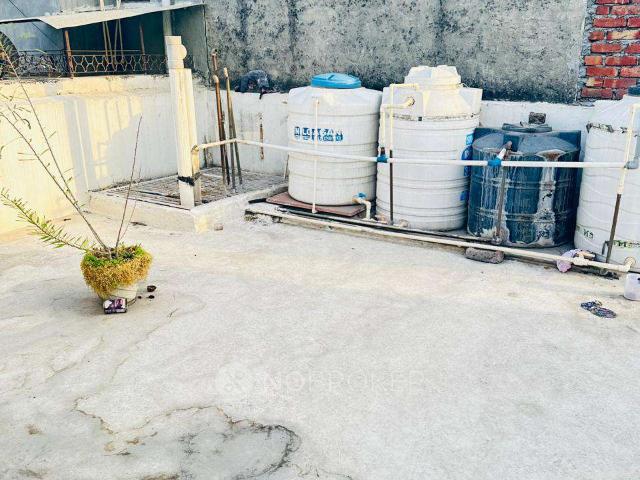 1 BHK House For Sale In Laxmi Nagar