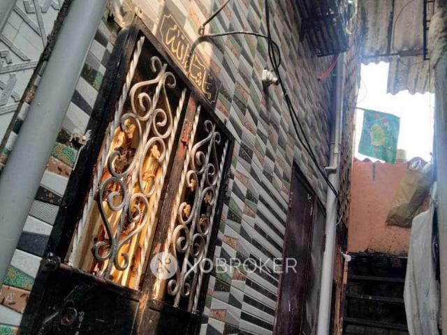 1 BHK House For Sale In Malad West