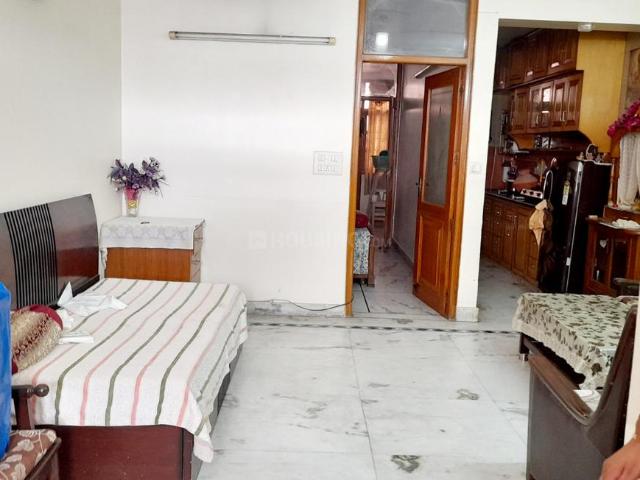1 BHK Independent Builder Floor in Mukherjee Nagar for rent New Delhi. The reference number is 18638600