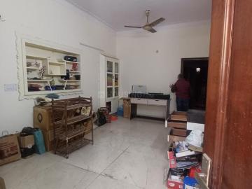 1 BHK Independent Builder Floor in Mukherjee Nagar for rent New Delhi. The reference number is 19578243
