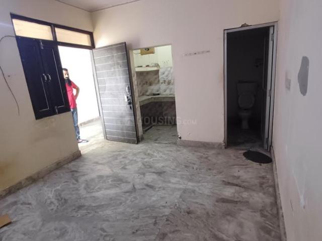 1 BHK Independent Builder Floor in Mukherjee Nagar for rent New Delhi. The reference number is 19709639