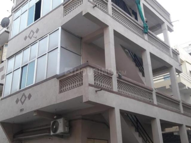 1 BHK Independent Builder Floor in Maninagar for rent Ahmedabad. The reference number is 7464688