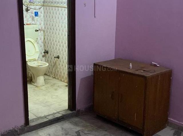 1 BHK Independent Builder Floor in Mayur Vihar Phase 1 for rent New Delhi. The reference number is 16313766