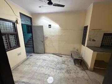 1 BHK Independent Builder Floor in Mayur Vihar Phase 1 for rent New Delhi. The reference number is 19775918