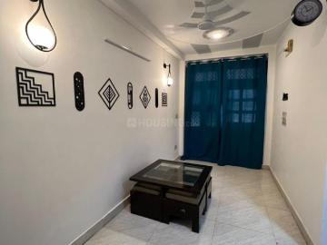 1 BHK Independent Builder Floor in Mayur Vihar Phase 1 for rent New Delhi. The reference number is 20072753