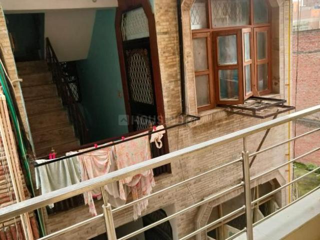 1 BHK Independent Builder Floor in Mayur Vihar Phase 1 for rent New Delhi. The reference number is 20128314