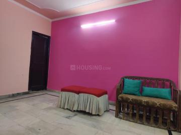 1 BHK Independent Builder Floor in Mayur Vihar Phase 1 for rent New Delhi. The reference number is 20440028