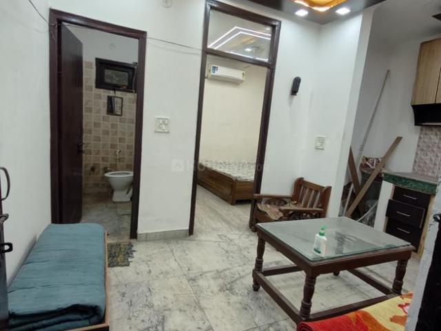 1 BHK Independent Builder Floor in Mayur Vihar Phase 1 for rent New Delhi. The reference number is 20475702