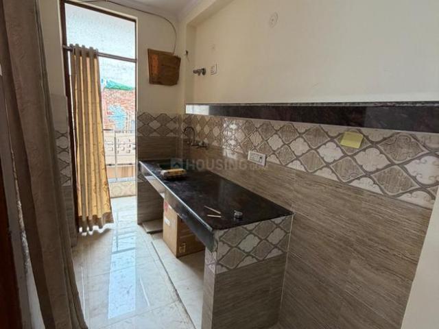 1 BHK Independent Builder Floor in Mayur Vihar Phase 1 for rent New Delhi. The reference number is 20624324