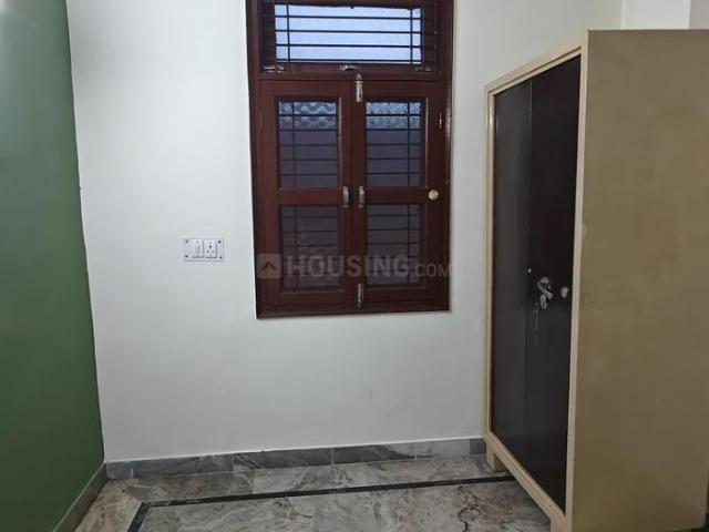 1 BHK Independent Builder Floor in Mayur Vihar Phase 1 for rent New Delhi. The reference number is 20655394