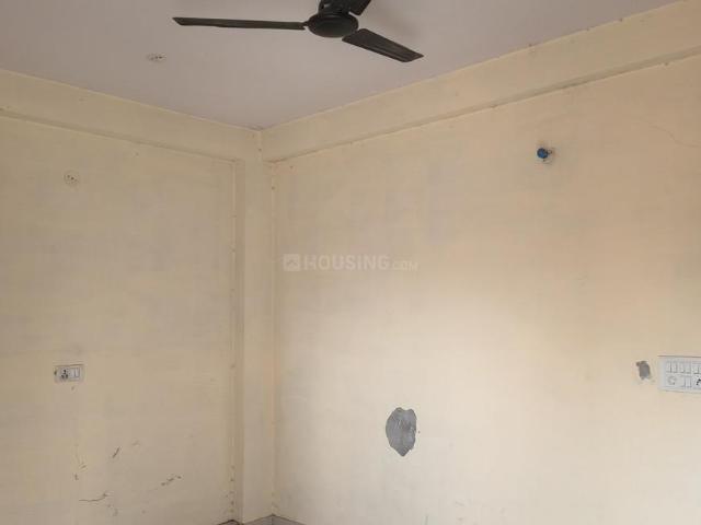1 BHK Independent Builder Floor in Mayur Vihar Phase 1 for rent New Delhi. The reference number is 20704984
