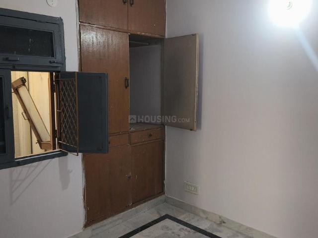 1 BHK Independent Builder Floor in Mayur Vihar Phase 1 for rent New Delhi. The reference number is 20712095