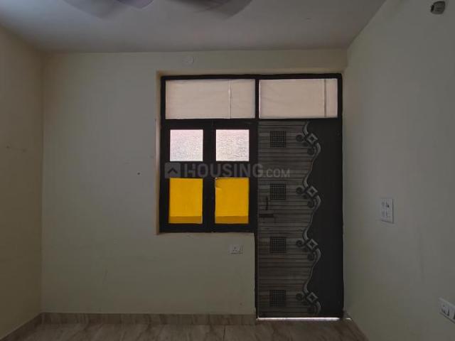 1 BHK Independent Builder Floor in Mayur Vihar Phase 1 for rent New Delhi. The reference number is 20731586