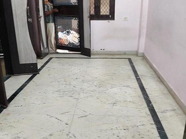 1 BHK Independent Builder Floor in Mayur Vihar Phase 1 for rent New Delhi. The reference number is 20801152