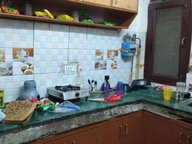 1 BHK Independent Builder Floor in Mayur Vihar Phase 1 for rent New Delhi. The reference number is 20969739