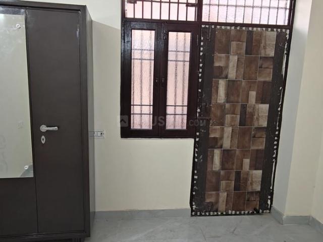 1 BHK Independent Builder Floor in Mayur Vihar Phase 1 for rent New Delhi. The reference number is 20978466