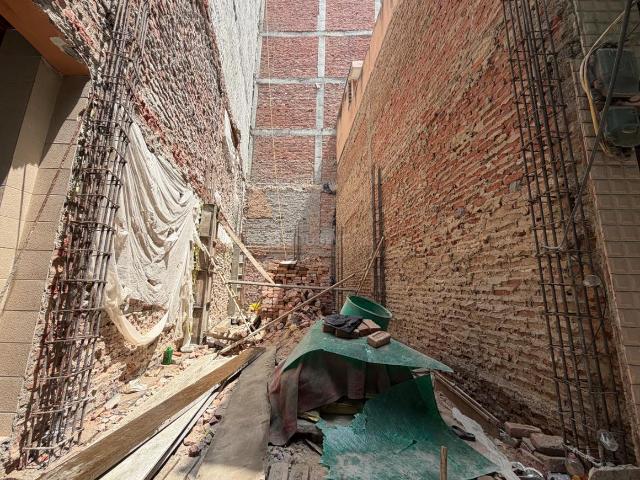 1 BHK Independent Builder Floor in Mayur Vihar Phase 1 for resale New Delhi. The reference number is 20540791
