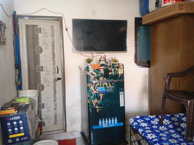 1 BHK Independent Builder Floor in Mayur Vihar Phase 3 for resale New Delhi. The reference number is 21337539