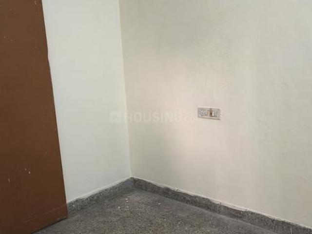 1 BHK Independent Builder Floor in Model Gram for rent Ludhiana. The reference number is 17220244