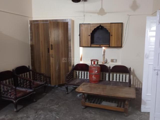 1 BHK Independent Builder Floor in Model Town for rent New Delhi. The reference number is 20219628