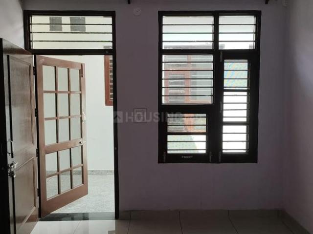 1 BHK Independent Builder Floor in Mohan Nagar for rent Dera Bassi. The reference number is 16710802