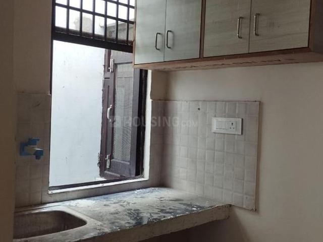1 BHK Independent Builder Floor in Nawada for rent New Delhi. The reference number is 20943188