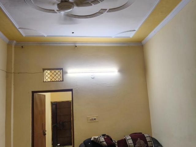 1 BHK Independent Builder Floor in Nawada for rent New Delhi. The reference number is 21111988
