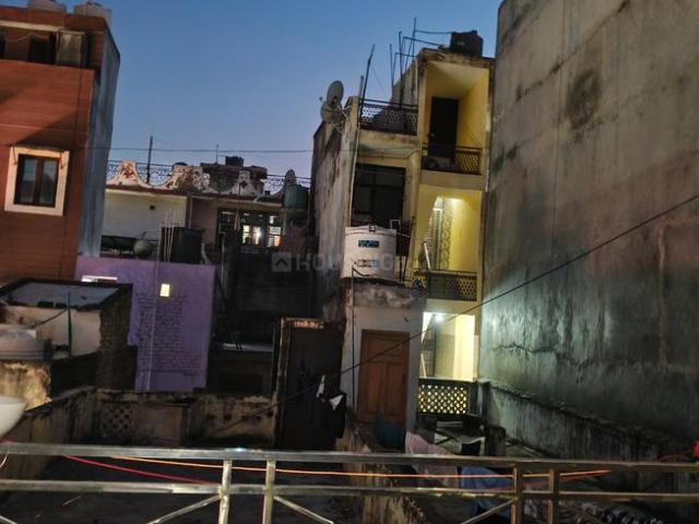 1 BHK Independent Builder Floor in Nawada for rent New Delhi. The reference number is 21336317