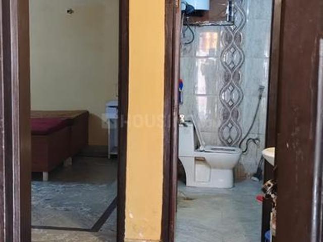 1 BHK Independent Builder Floor in New Ashok Nagar for rent New Delhi. The reference number is 21284422
