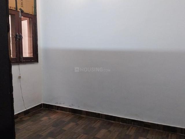 1 BHK Independent Builder Floor in Arjun Nagar for rent New Delhi. The reference number is 20213376