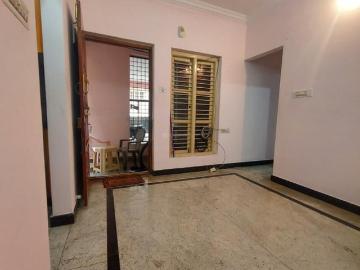 1 BHK Independent Builder Floor in BTM Layout 2nd Stage for rent Bengaluru. The reference number is 9549360