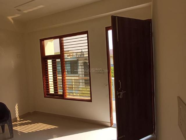 1 BHK Independent Builder Floor in Beta I for rent Greater Noida. The reference number is 20514555