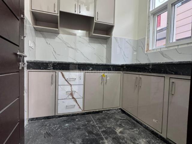 1 BHK Independent Builder Floor in Chhattarpur for rent New Delhi. The reference number is 19200398